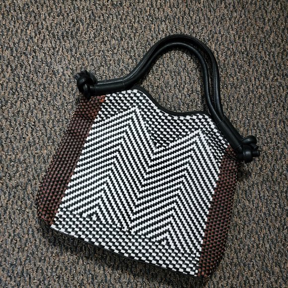 Tribal Chic! NWT Black and White Woven Tote and Makeup Bag Bundle - Picture 7 of 16